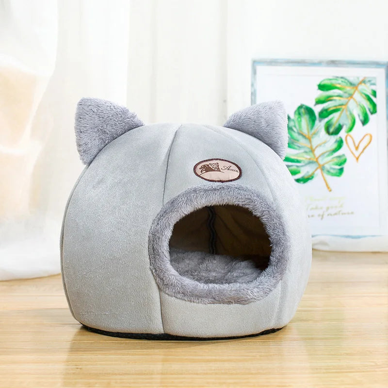 Comfort In Winter Cat Bed